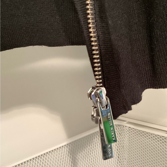 🌺Karen Millen. Sweater. British. Very good condition. Black back. 2 way zipper. - Picture 2 of 5